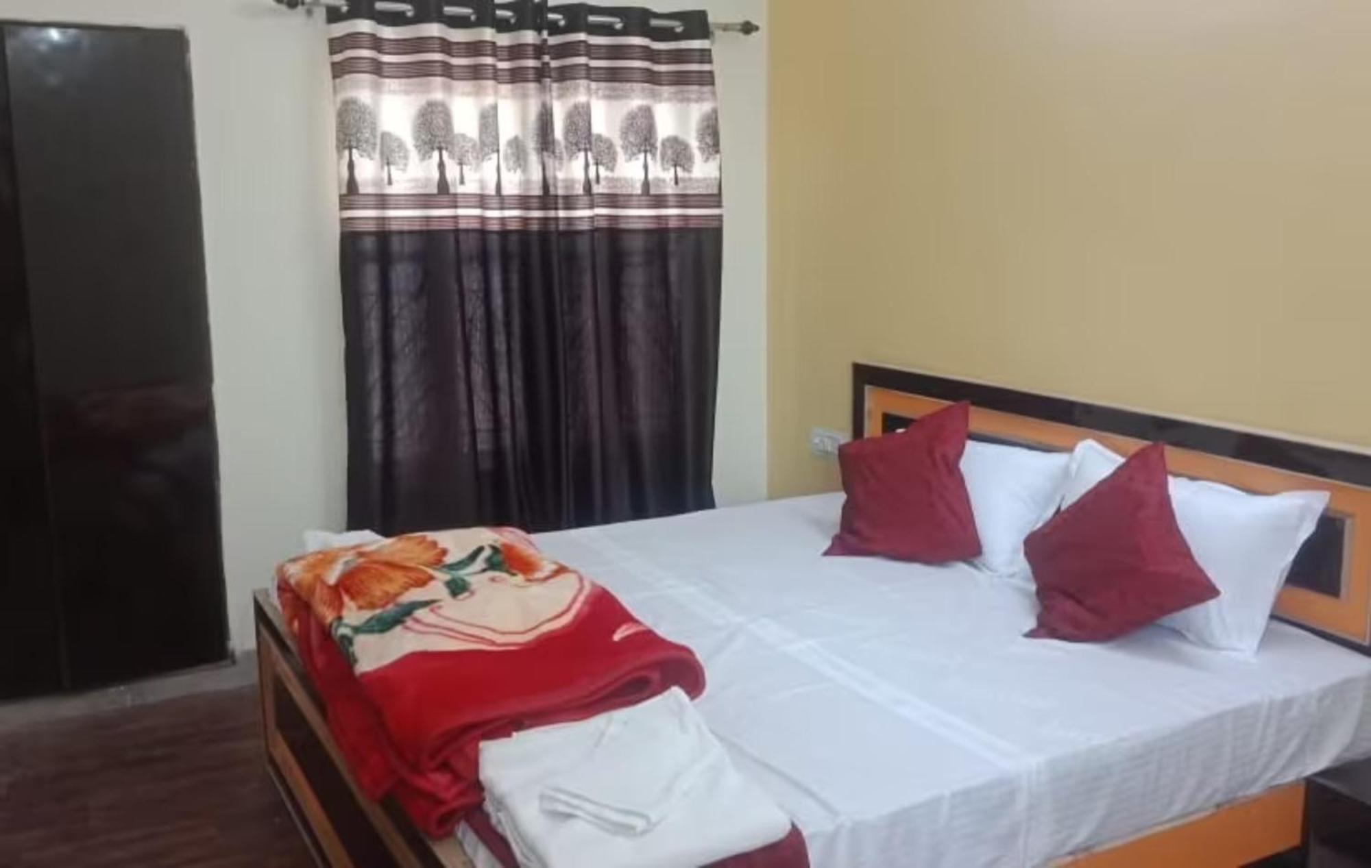 Goroomgo Varanasi Paradise Varanasi - Parking & Restaurant Available - Perfect Location And Comfortable Room 외부 사진